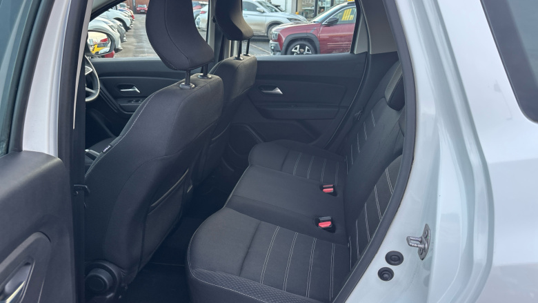 Dacia Duster 1.0 TCe 100 Comfort 5dr Bi Fuel Estate